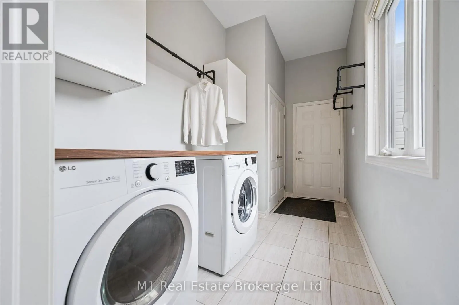 3 - 65 ELLIOT AVENUE E #3