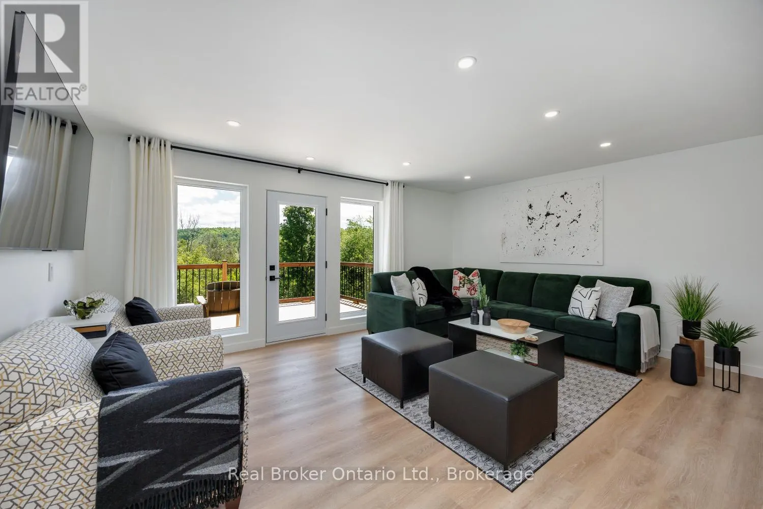 250 SILVER HEIGHTS DRIVE