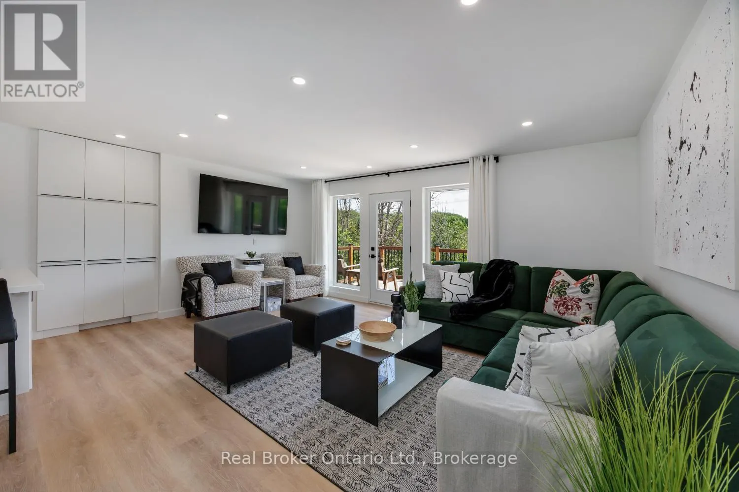 250 SILVER HEIGHTS DRIVE