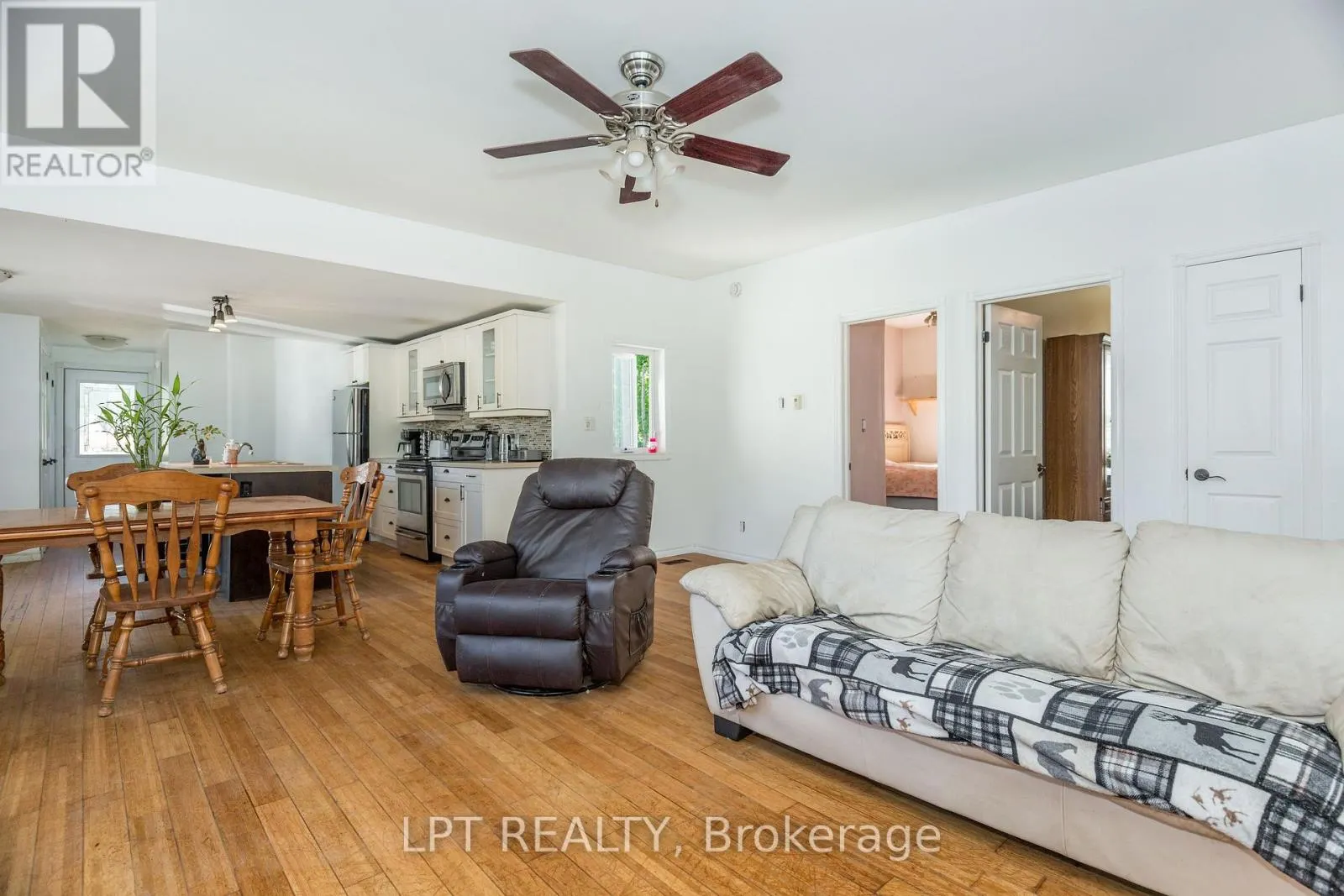 1430 MUSKOKA ROAD N