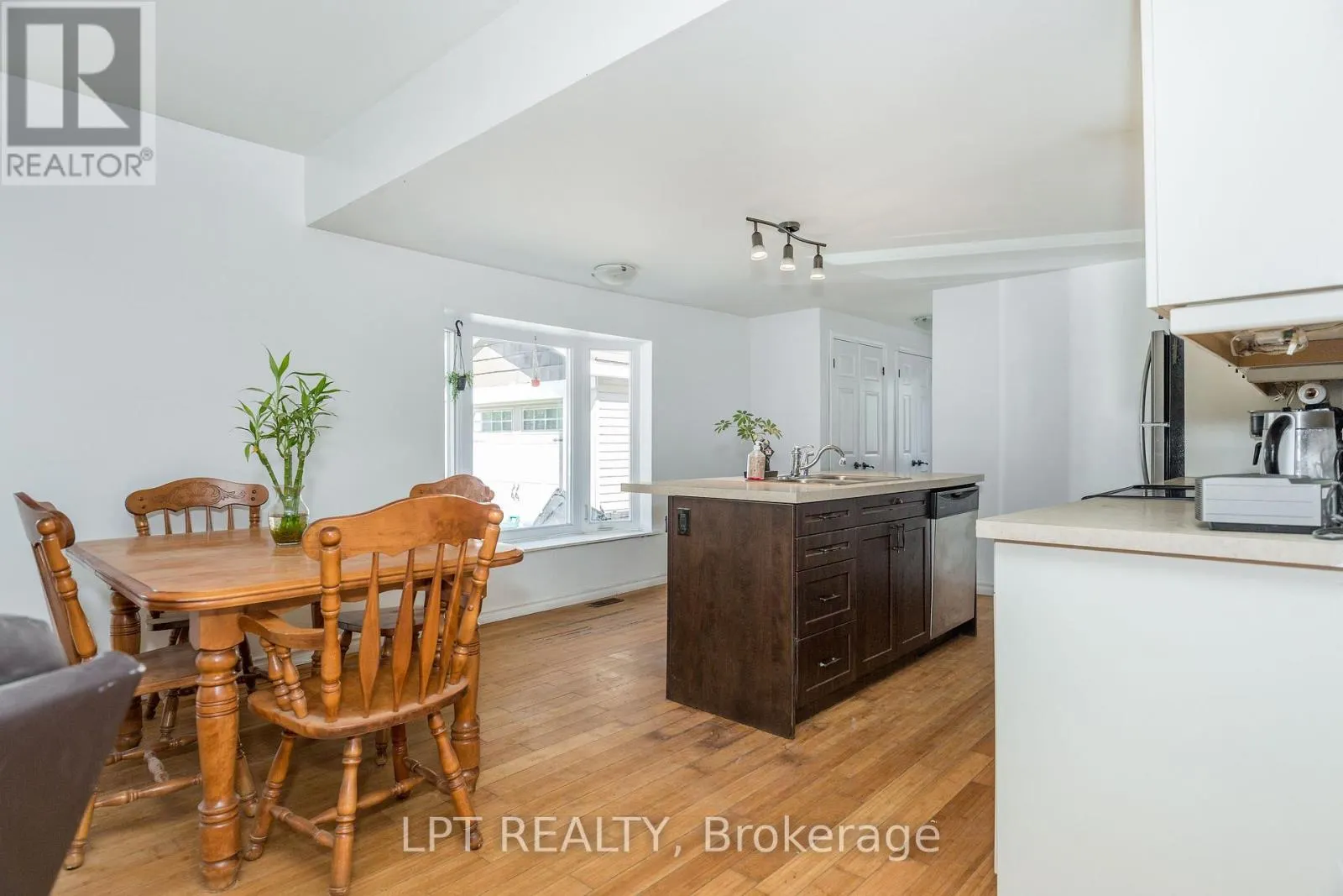 1430 MUSKOKA ROAD N