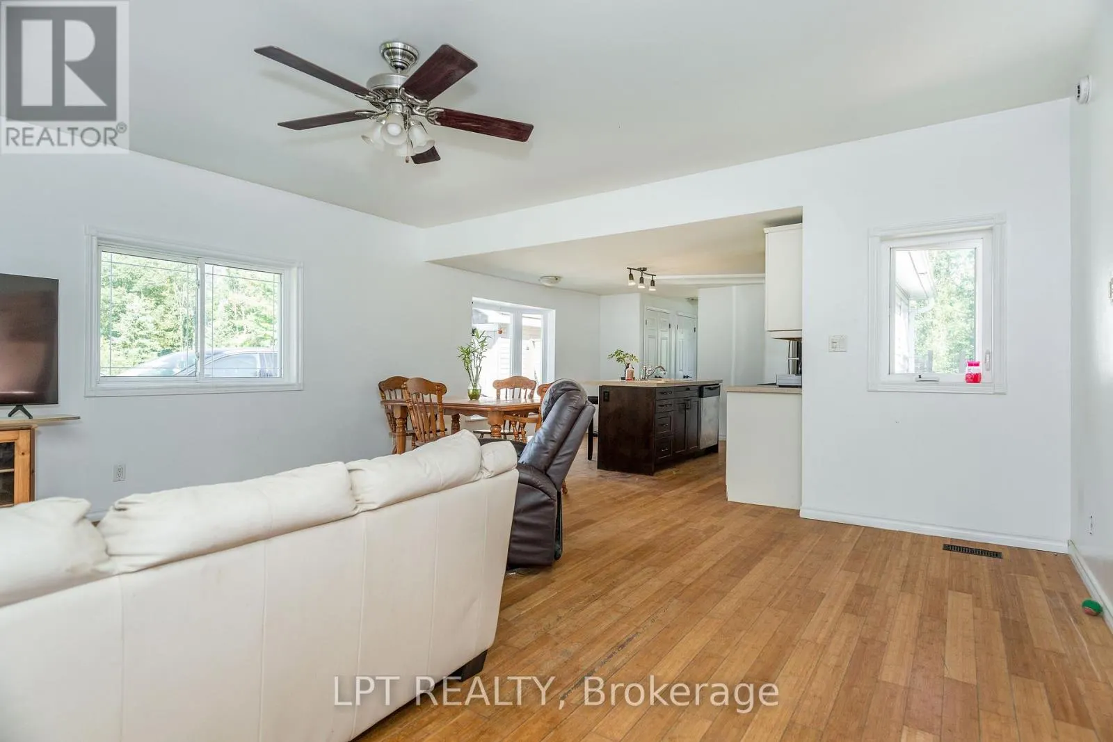 1430 MUSKOKA ROAD N