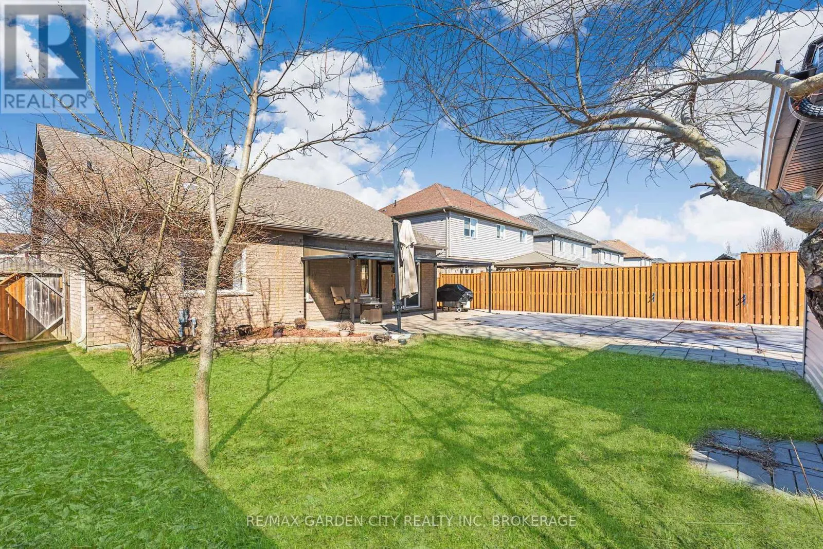 4022 BUSH CRESCENT