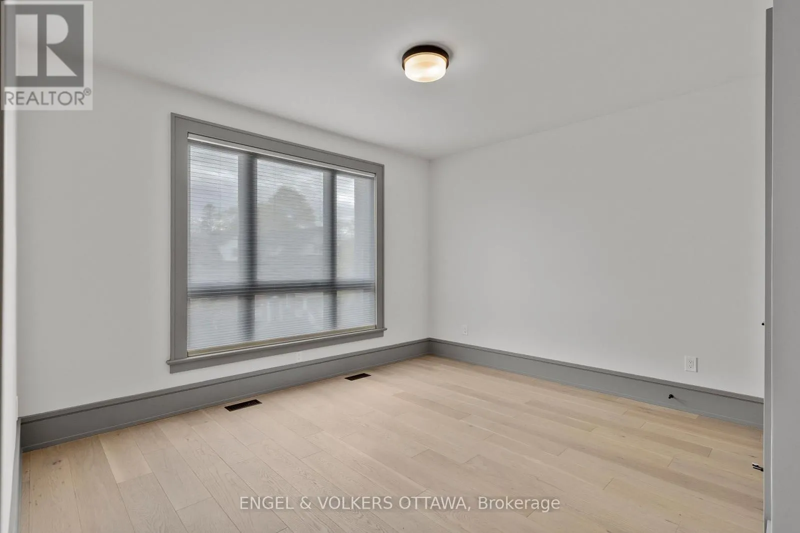 37 CLARENDON AVENUE