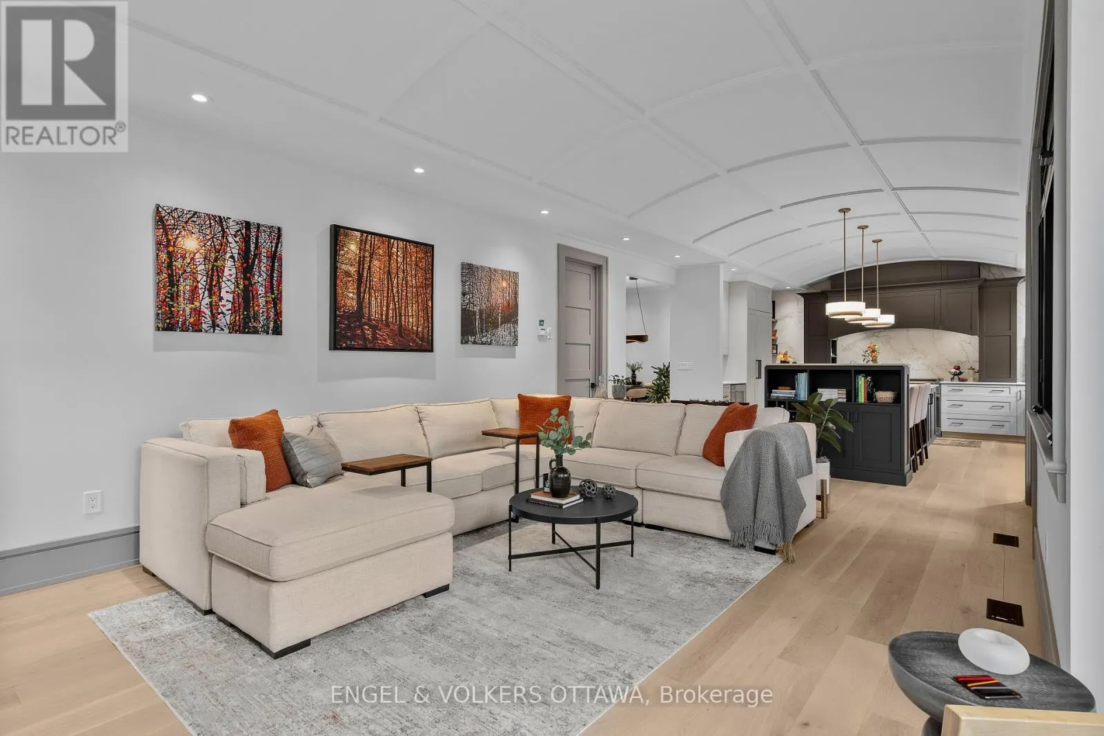 37 CLARENDON AVENUE
