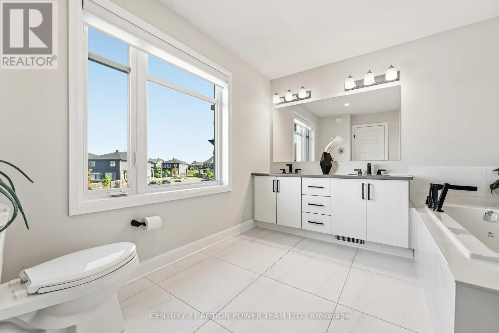 644 MOONFLOWER CRESCENT