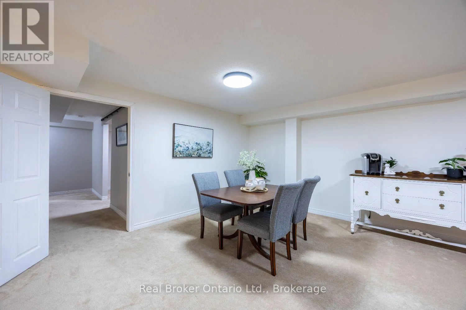 11 GREENAWAY CIRCLE