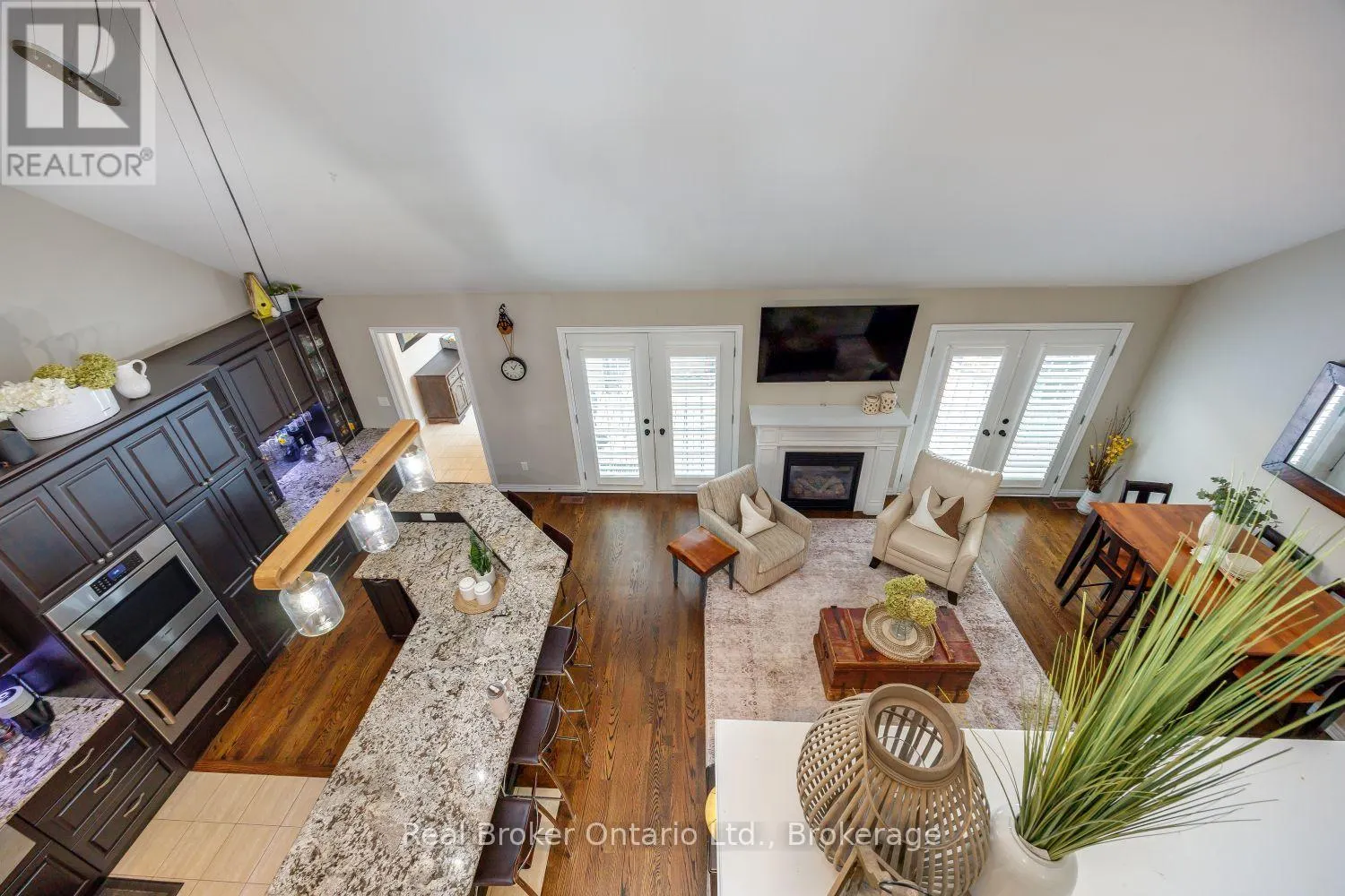 11 GREENAWAY CIRCLE