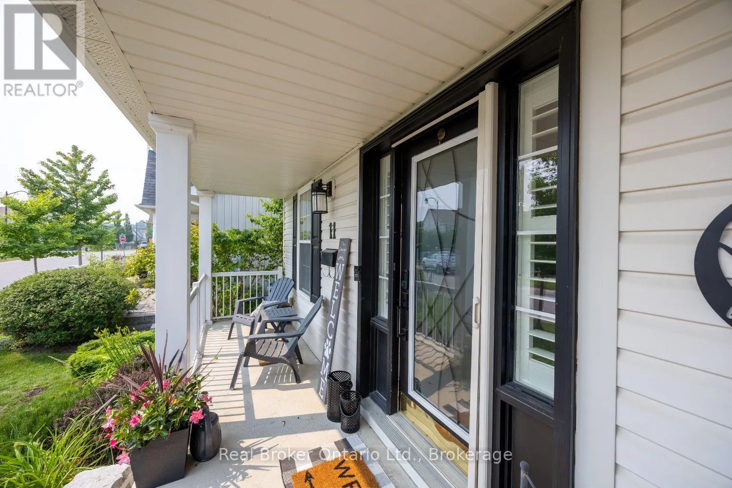 11 GREENAWAY CIRCLE