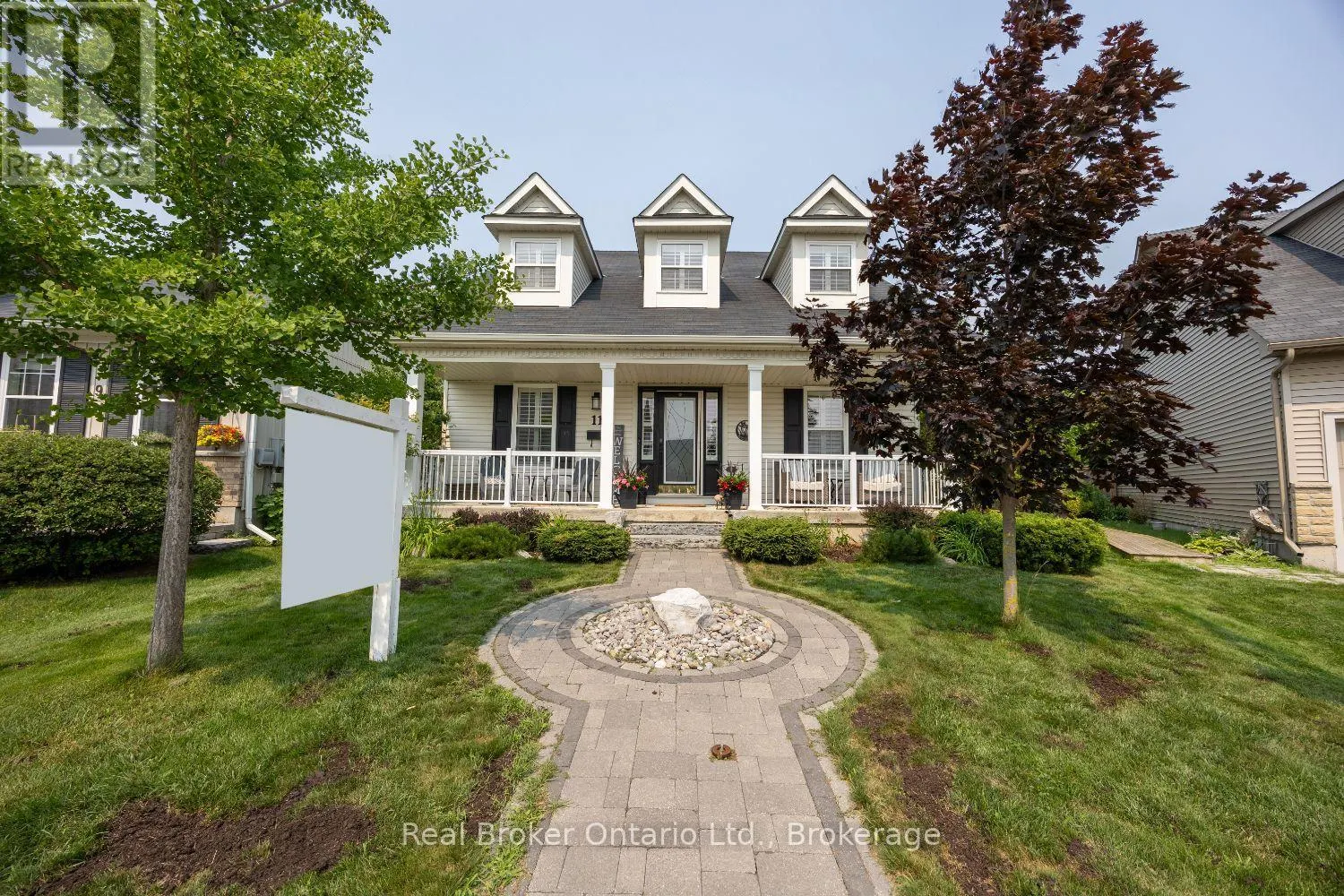 11 GREENAWAY CIRCLE