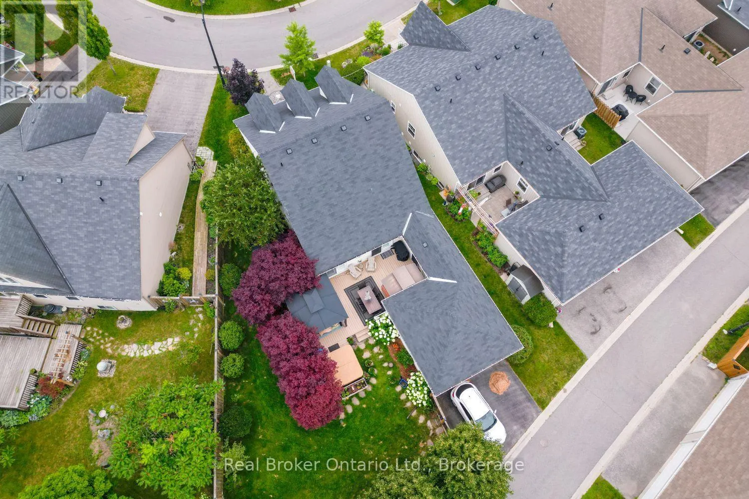 11 GREENAWAY CIRCLE