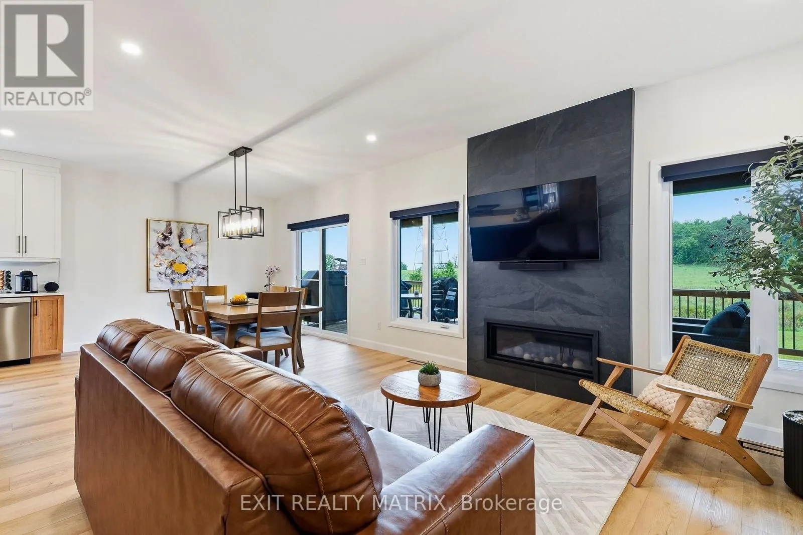256 TRUDEAU CRESCENT