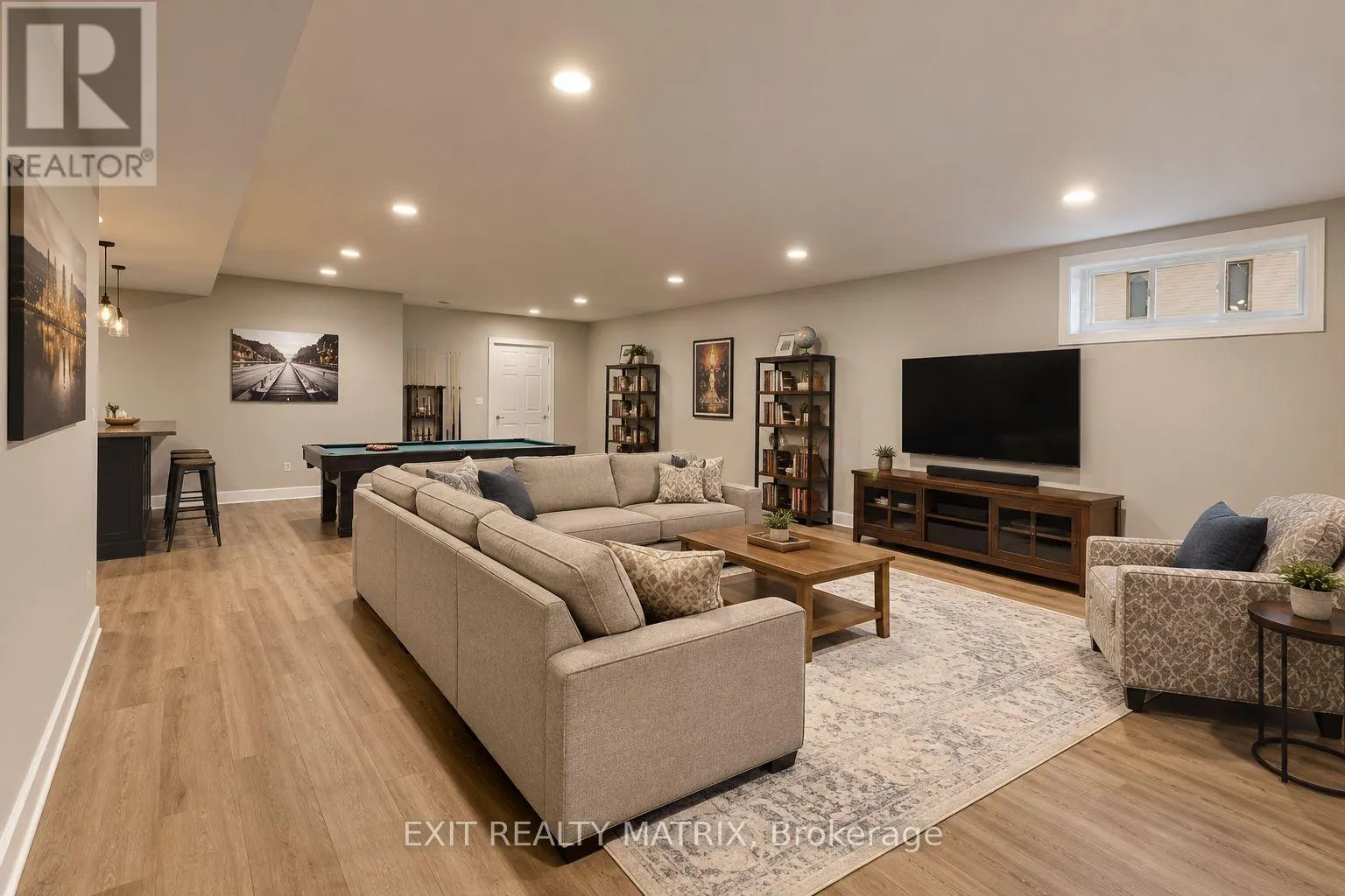256 TRUDEAU CRESCENT