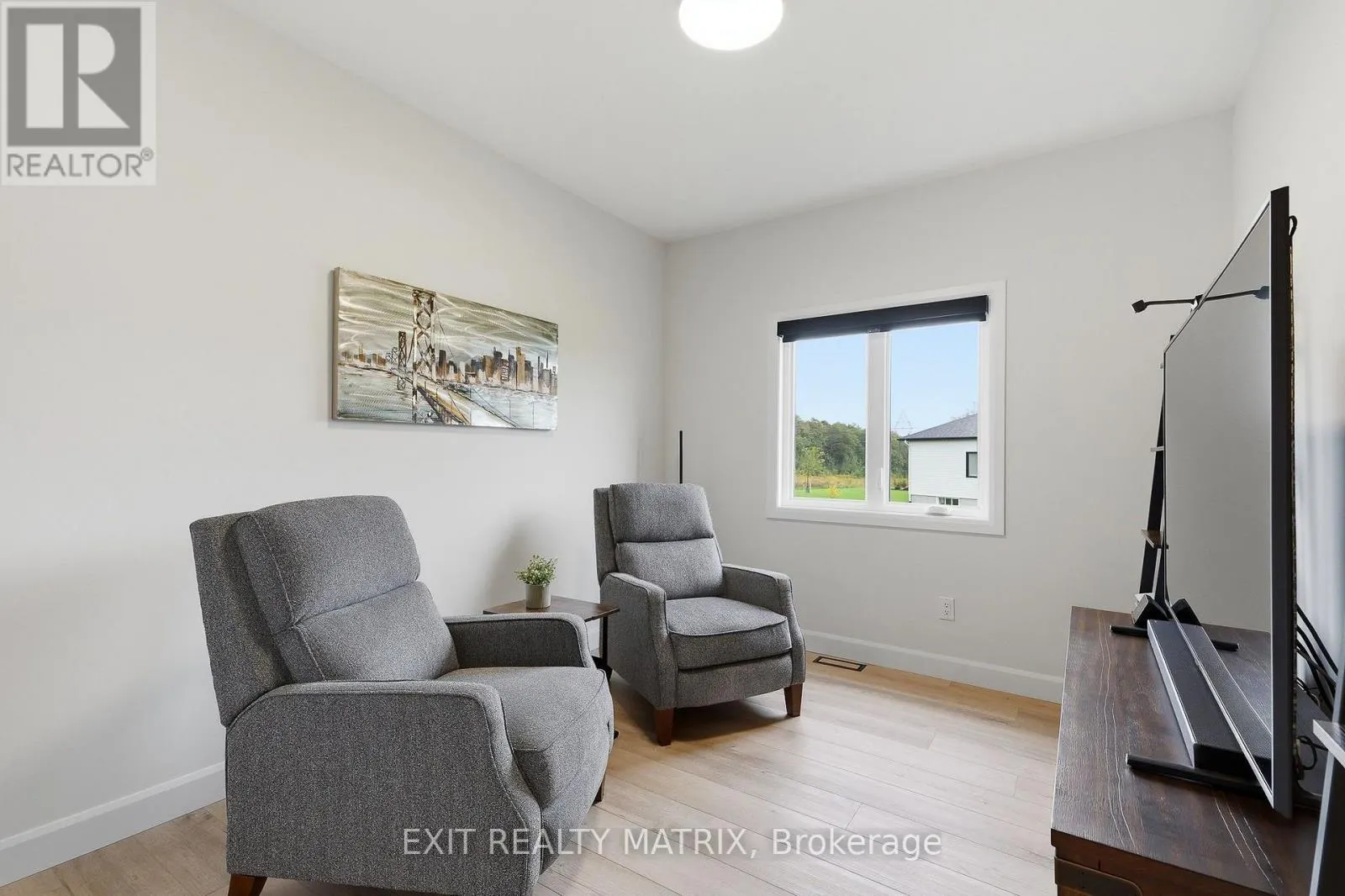 256 TRUDEAU CRESCENT