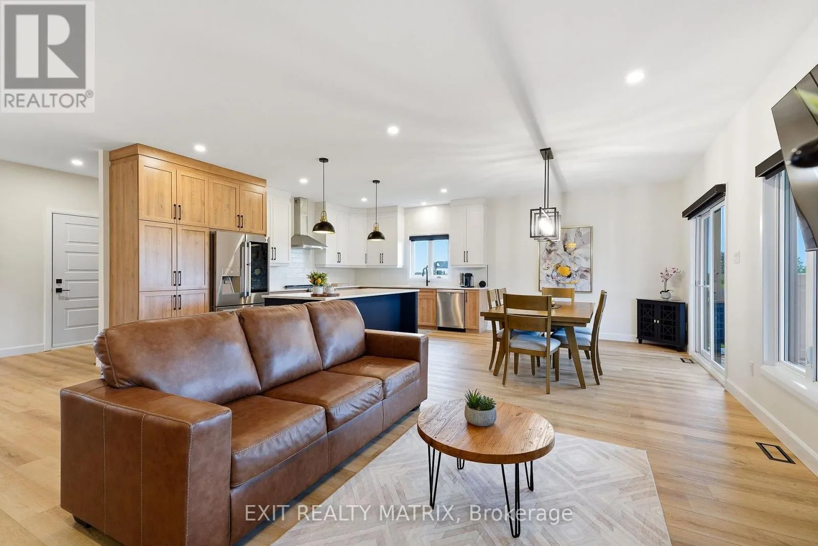 256 TRUDEAU CRESCENT