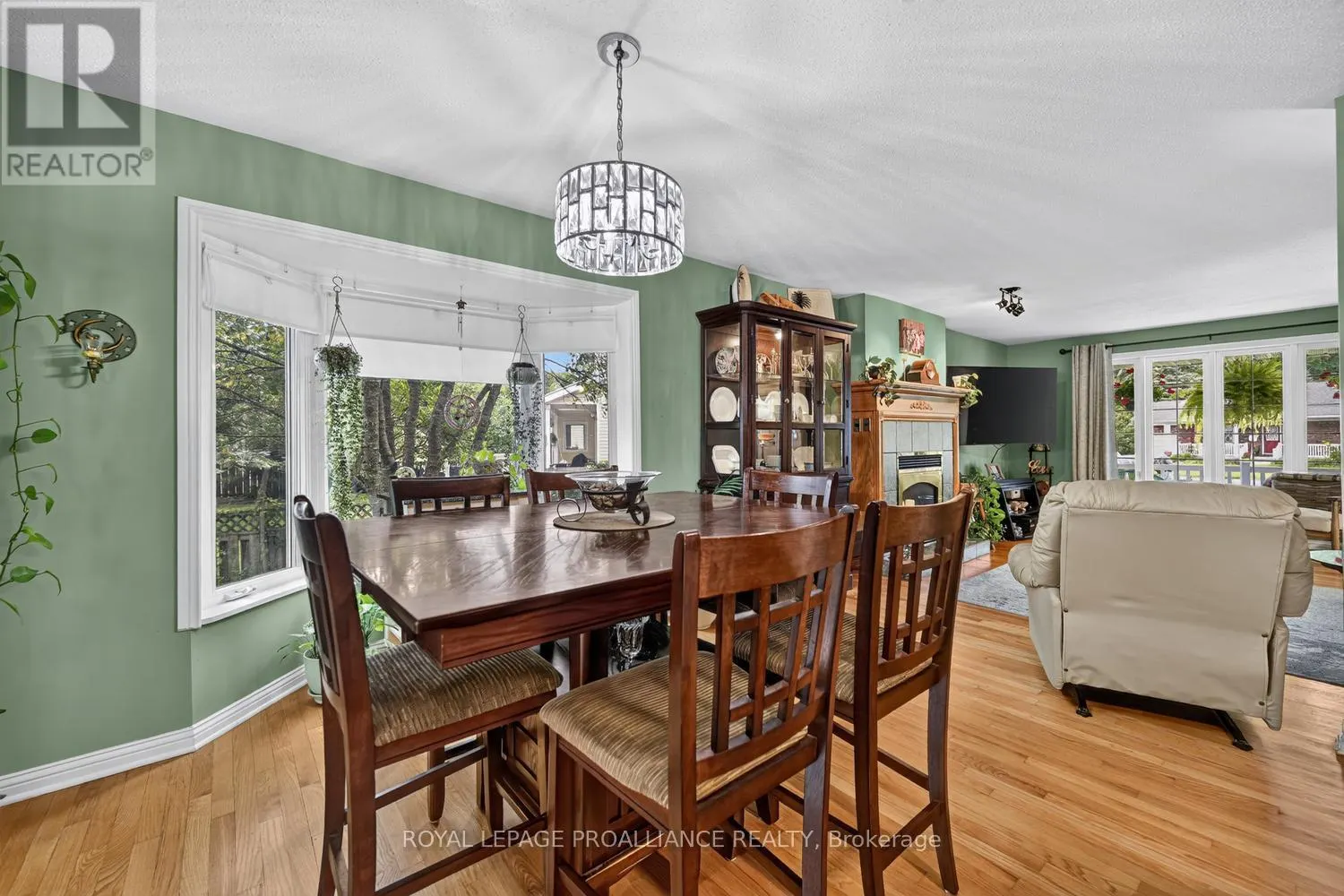 132 KINGSTON CRESCENT