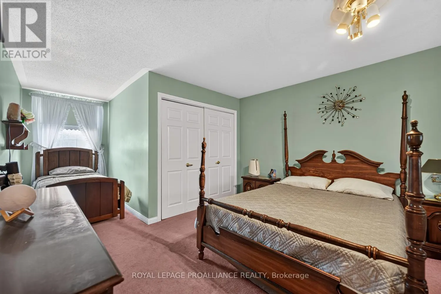 132 KINGSTON CRESCENT