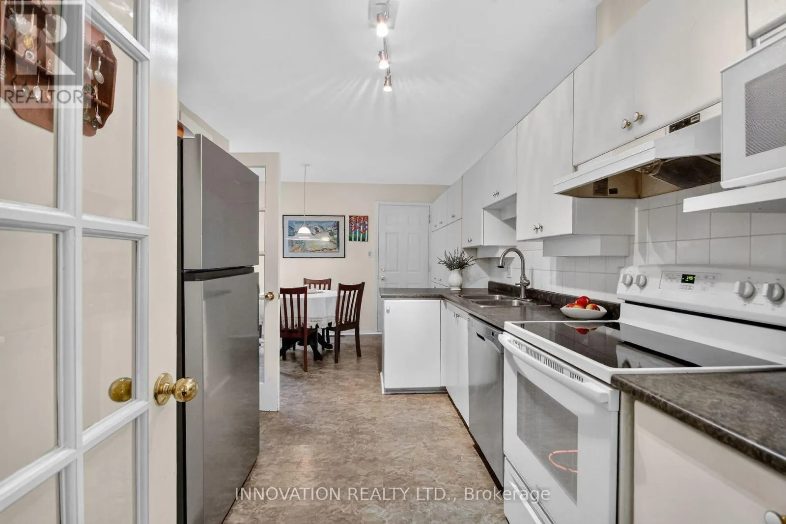 16 HEATHER GLEN COURT