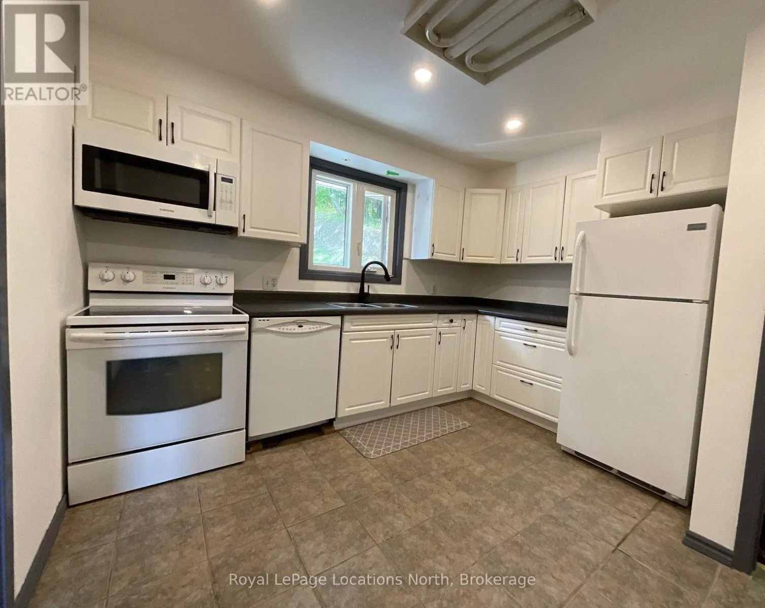 143 RYERSON CRESCENT