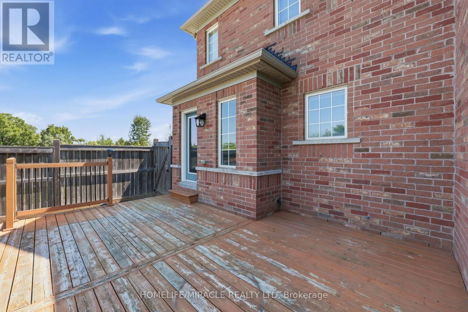 15 MCPHAIL PLACE