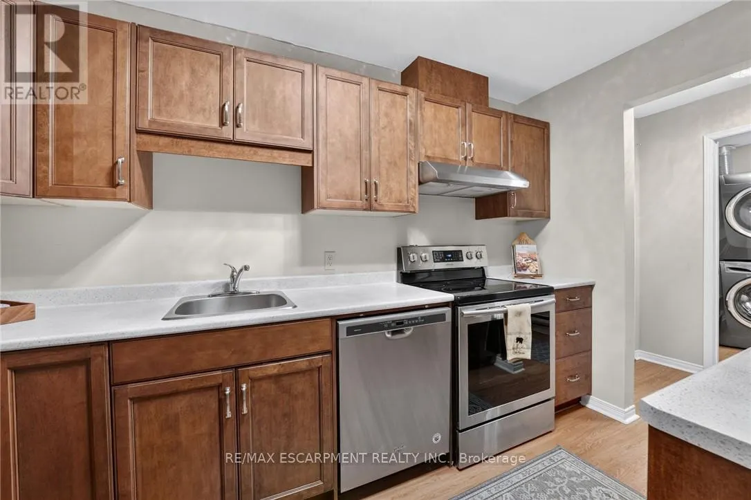 301 - 5 NIAGARA STREET