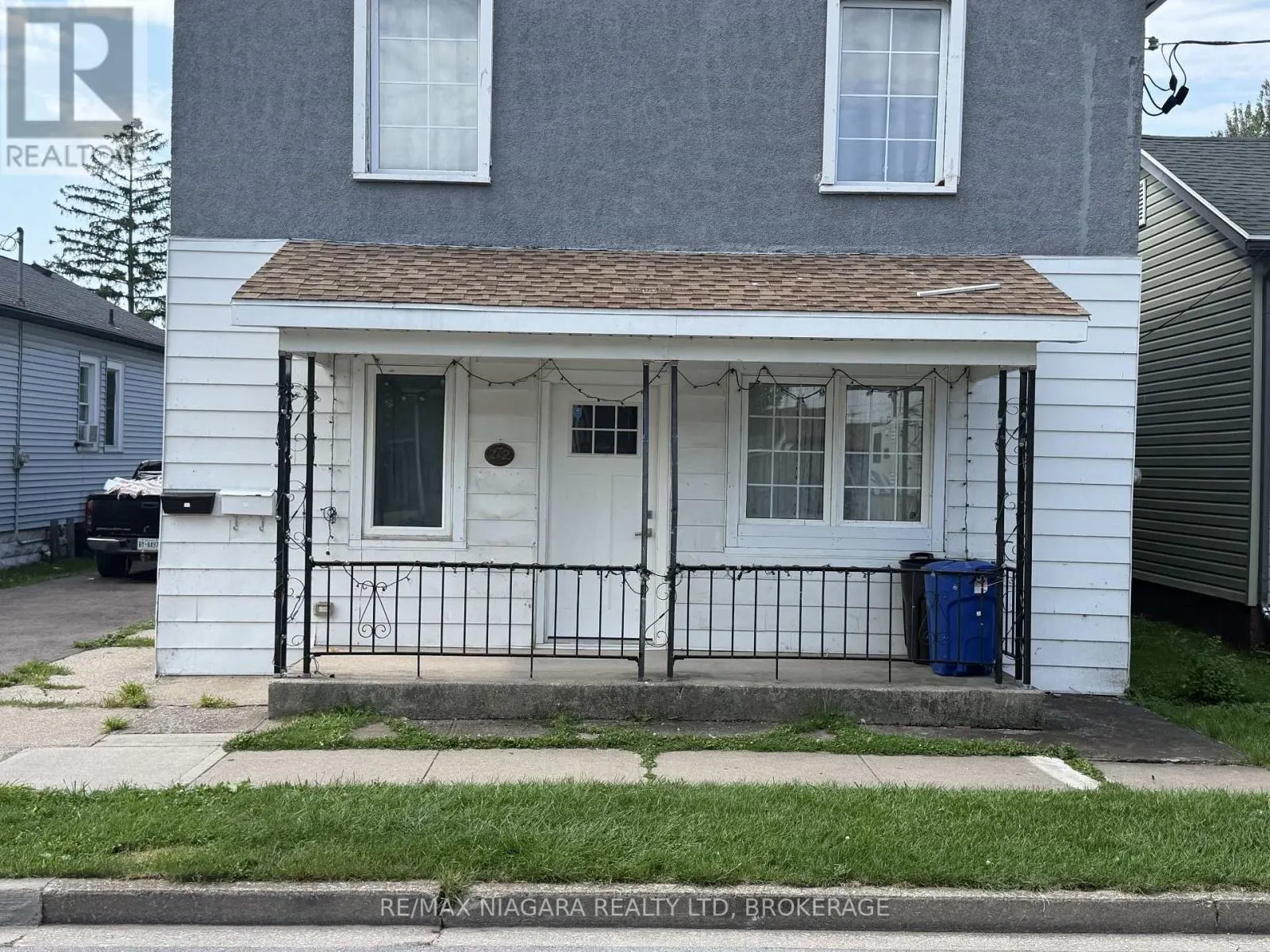 1 - 272 MITCHELL STREET #1