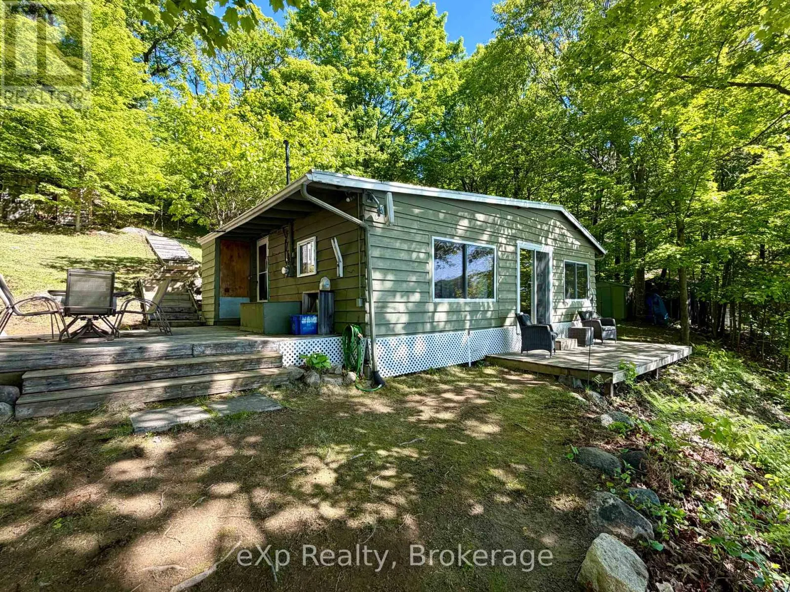 3 - 1082 COWAN PARK ROAD #3