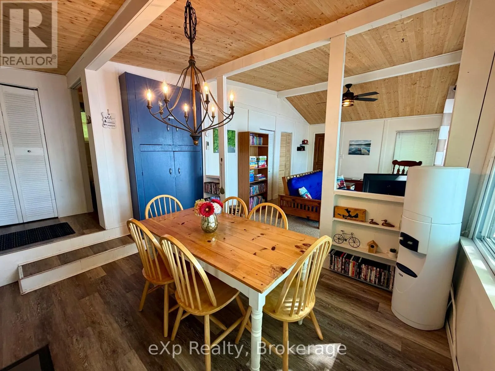 3 - 1082 COWAN PARK ROAD #3