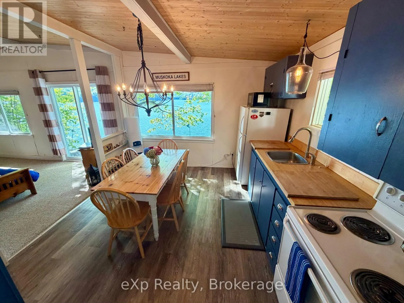 3 - 1082 COWAN PARK ROAD #3