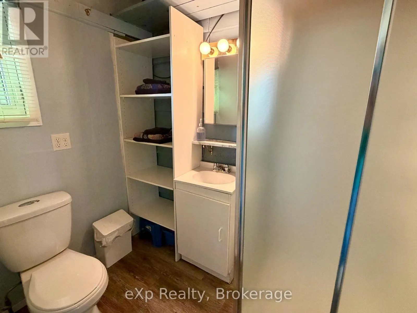 3 - 1082 COWAN PARK ROAD #3