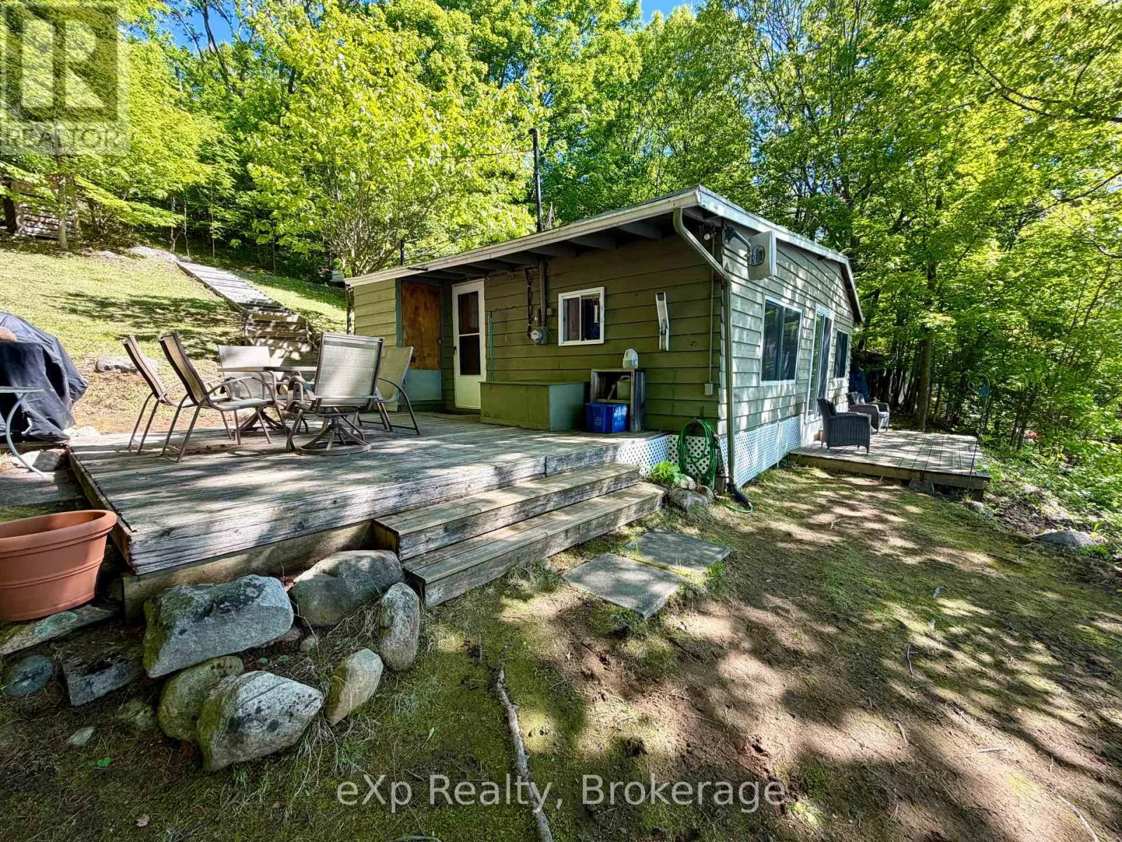 3 - 1082 COWAN PARK ROAD #3