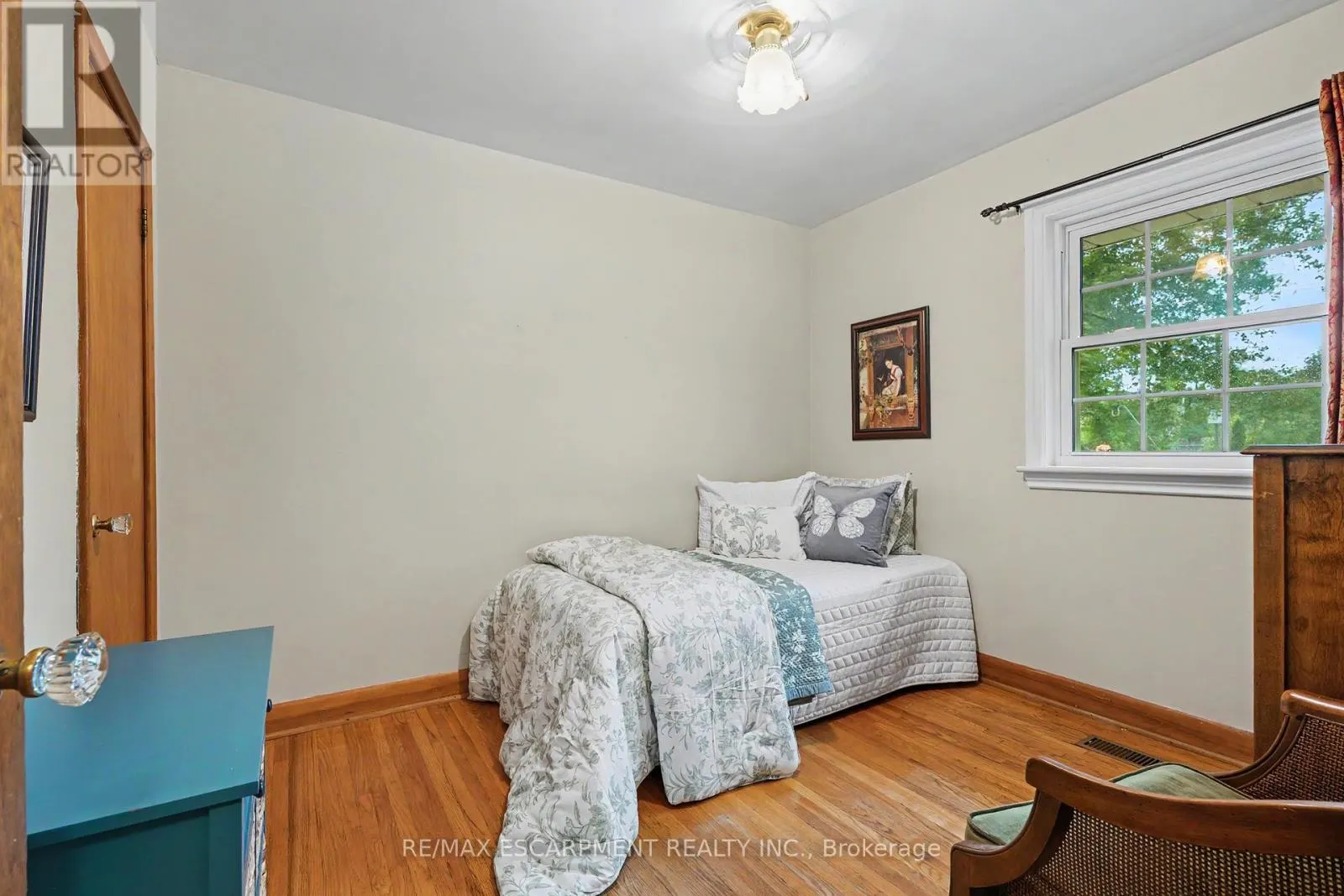 11 MILLER DRIVE