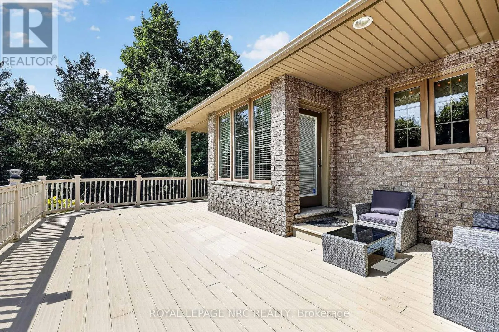 400 LAKEVIEW DRIVE