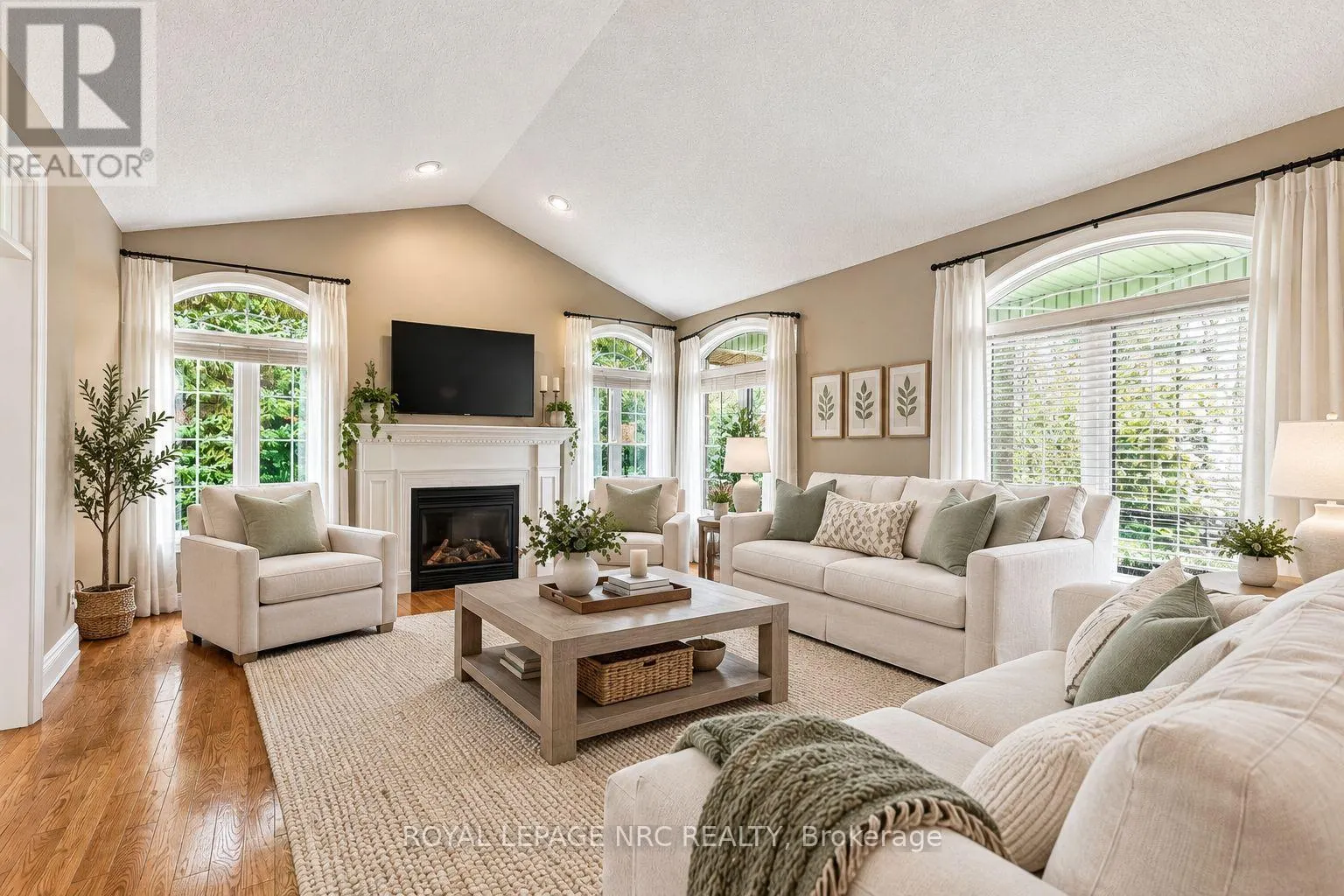400 LAKEVIEW DRIVE
