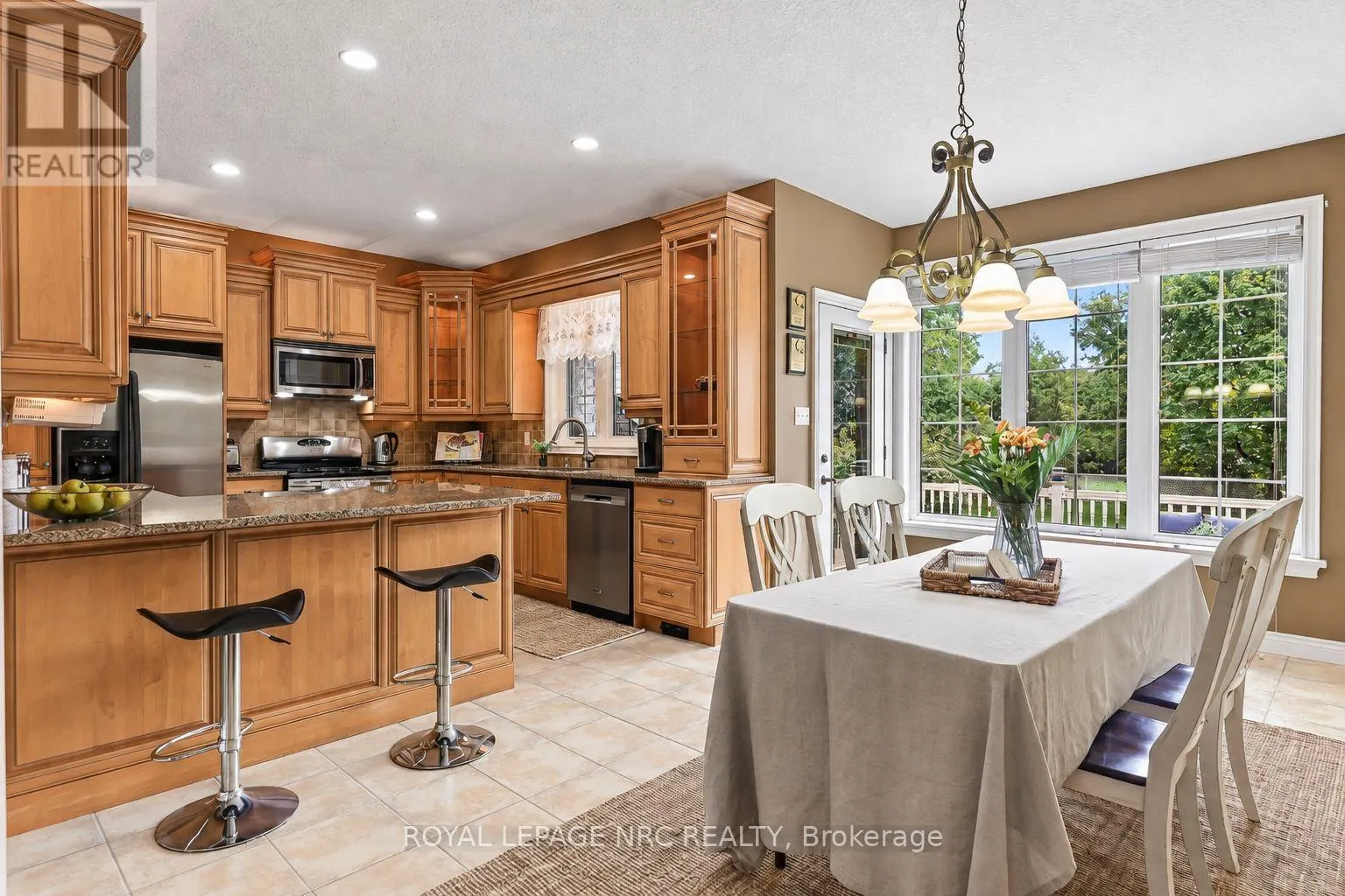 400 LAKEVIEW DRIVE