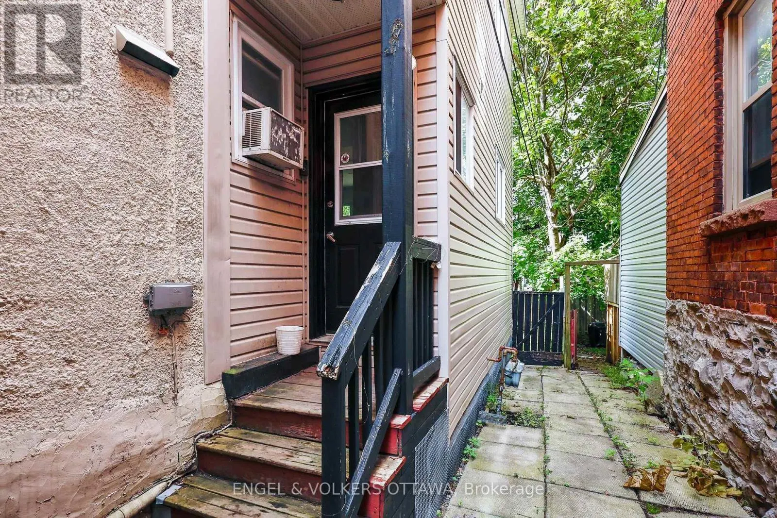 251 ARLINGTON AVENUE