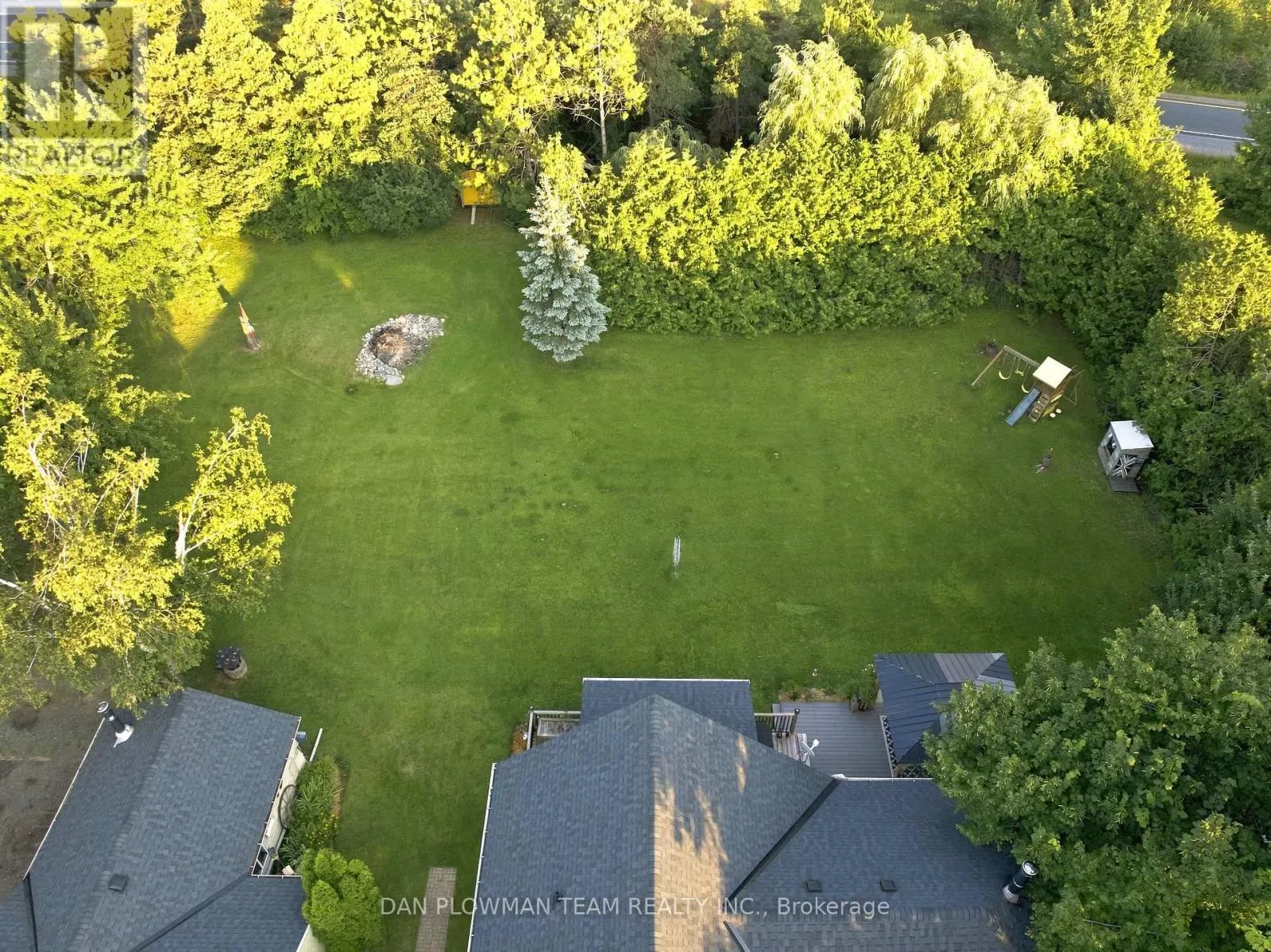 9 VALLEY ROAD