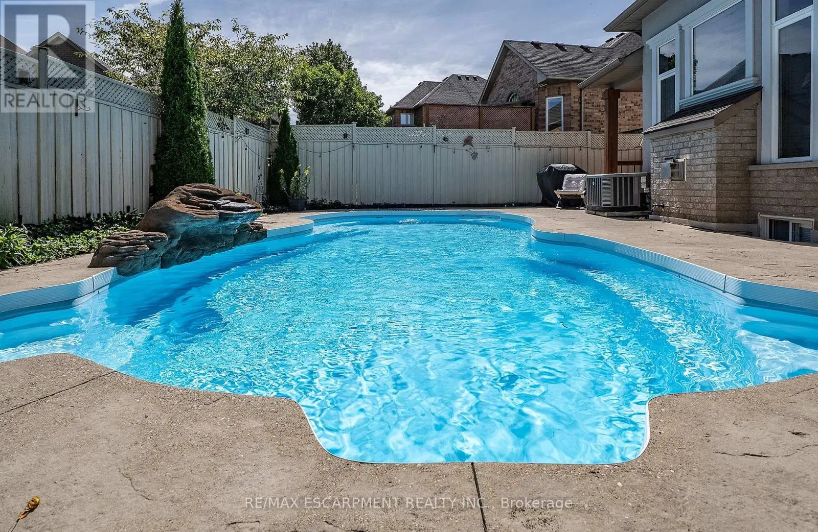 151 MOORE CRESCENT