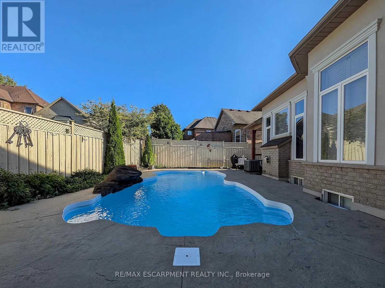 151 MOORE CRESCENT
