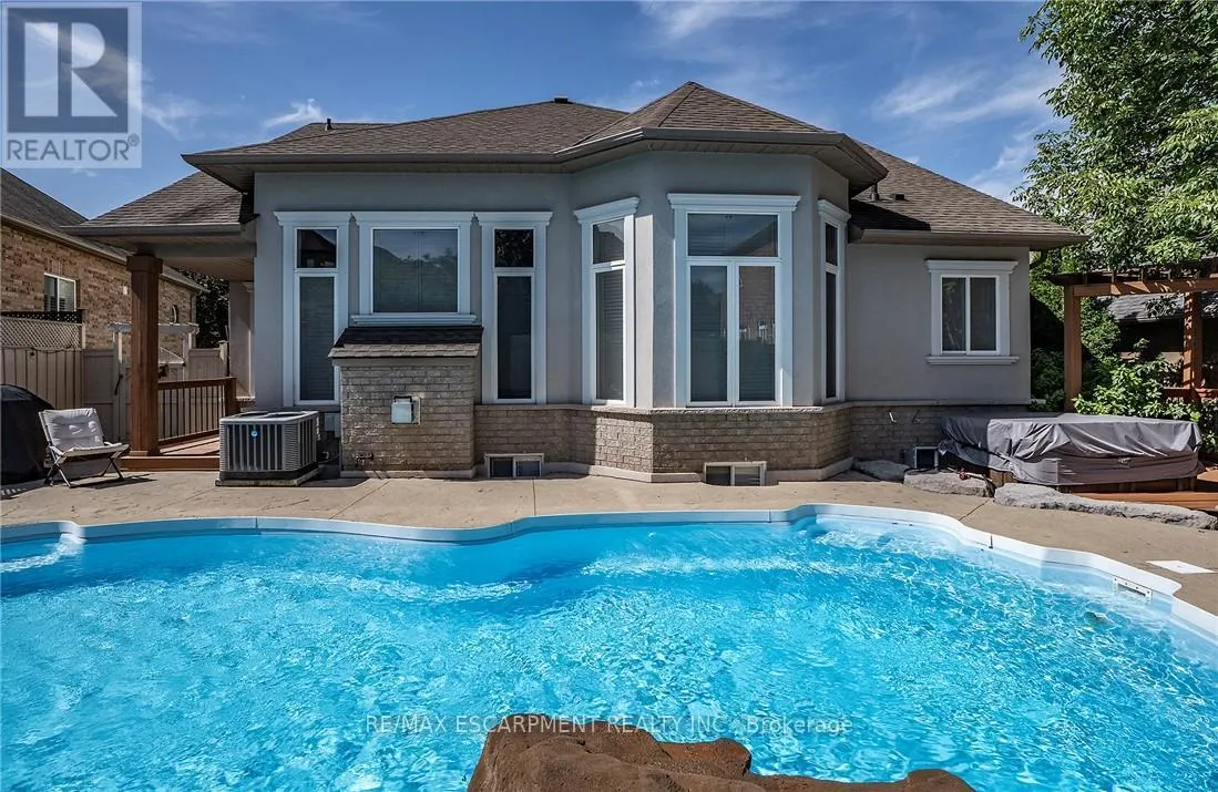 151 MOORE CRESCENT