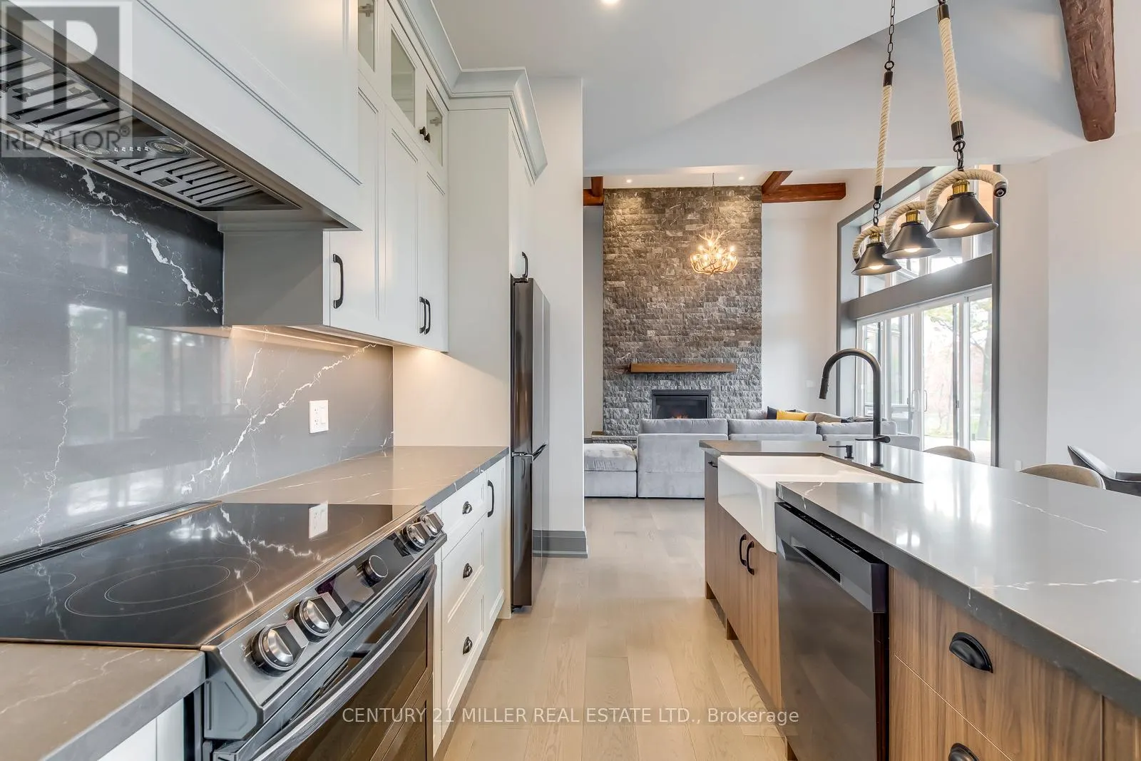 6 - 4805 MUSKOKA DISTRICT 169 ROAD
