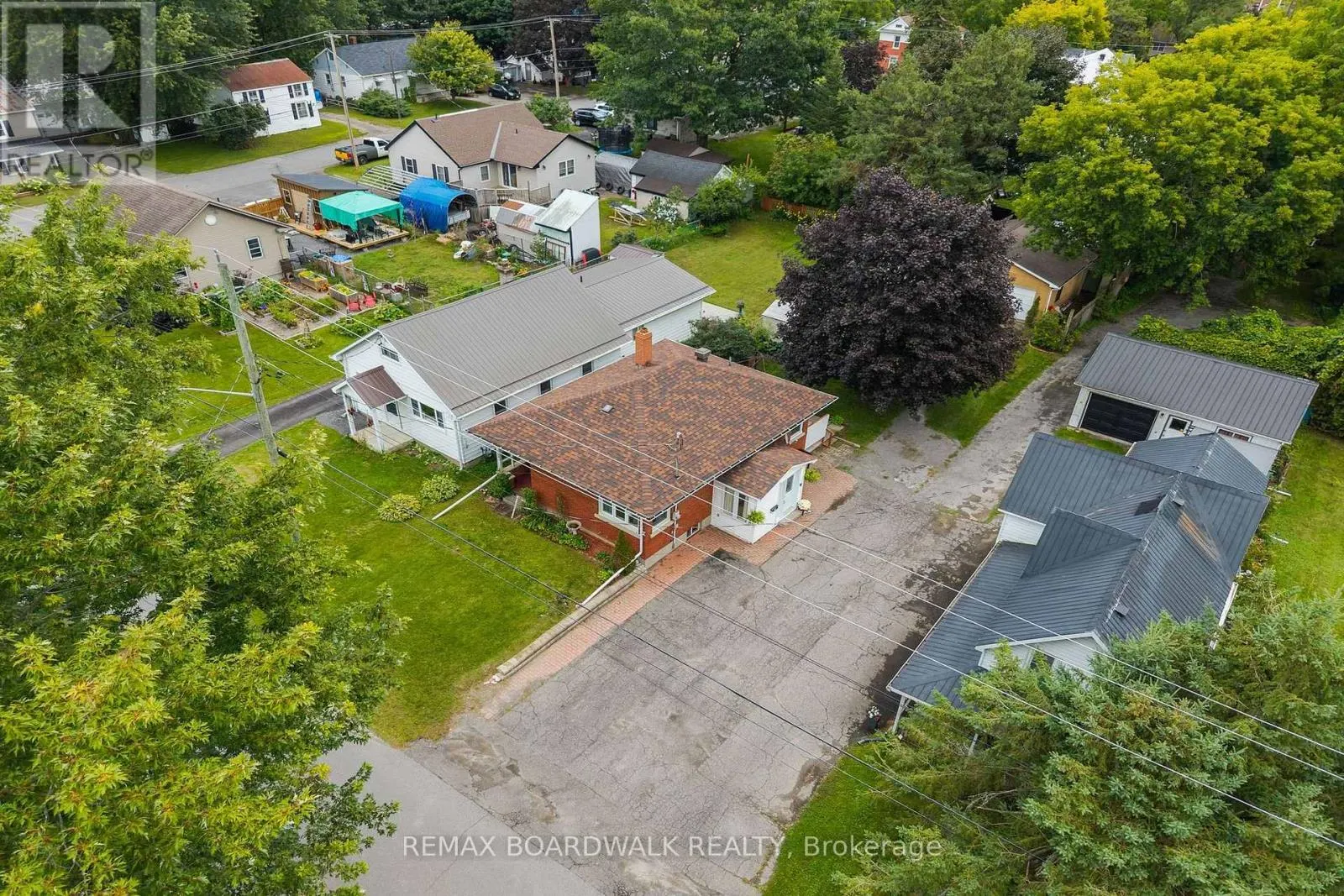 208 OXFORD STREET E