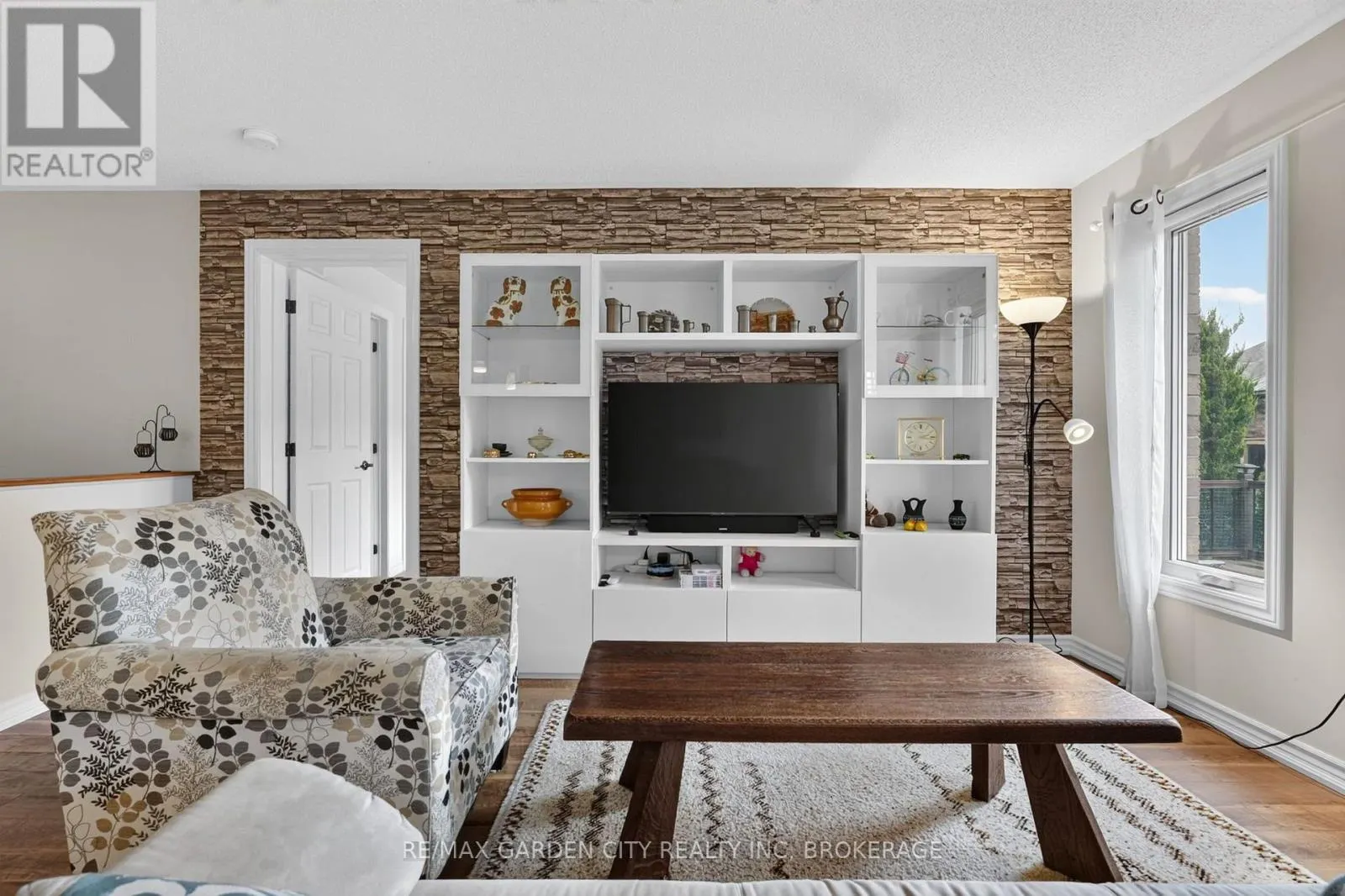 3973 SUNSET LANE