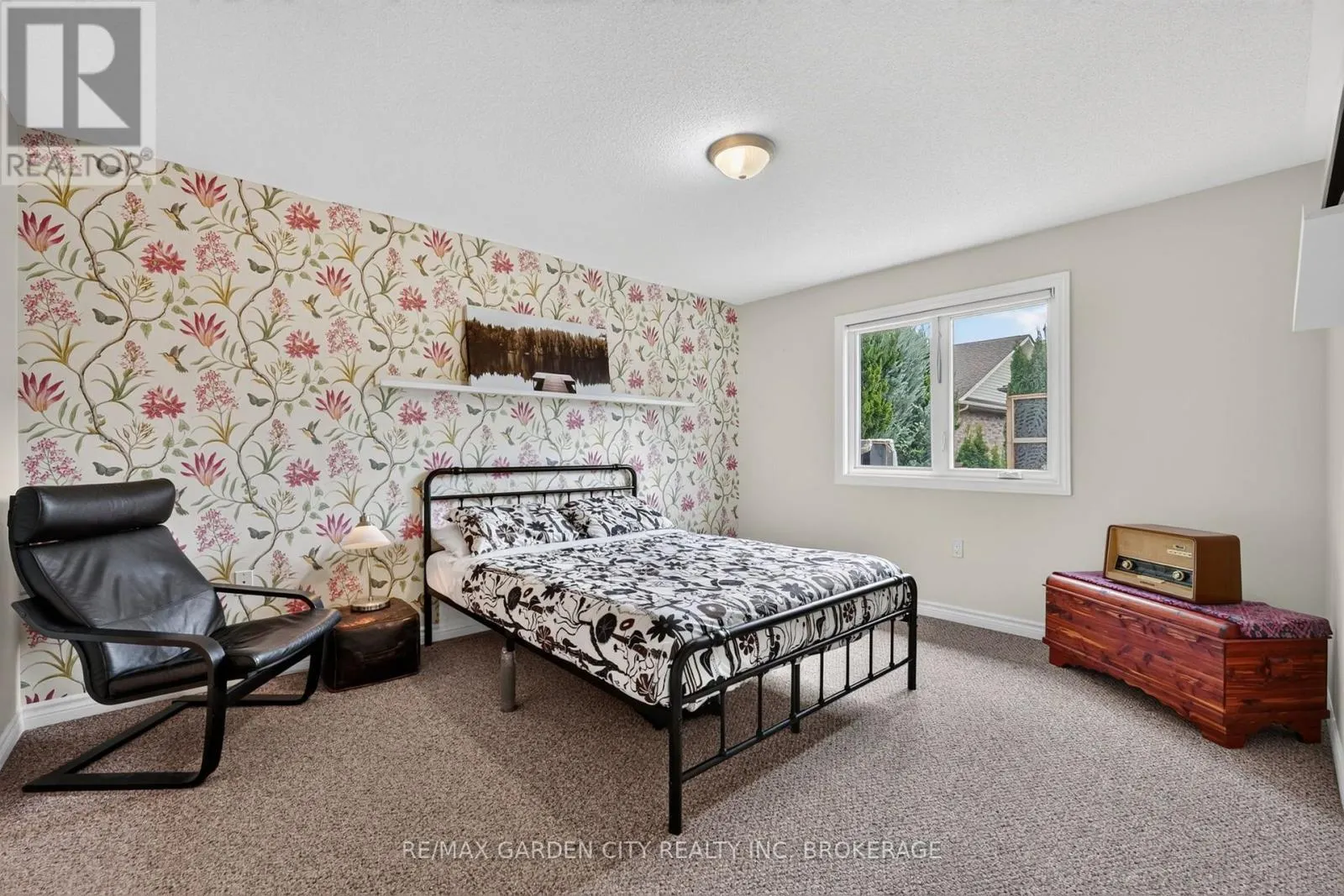 3973 SUNSET LANE