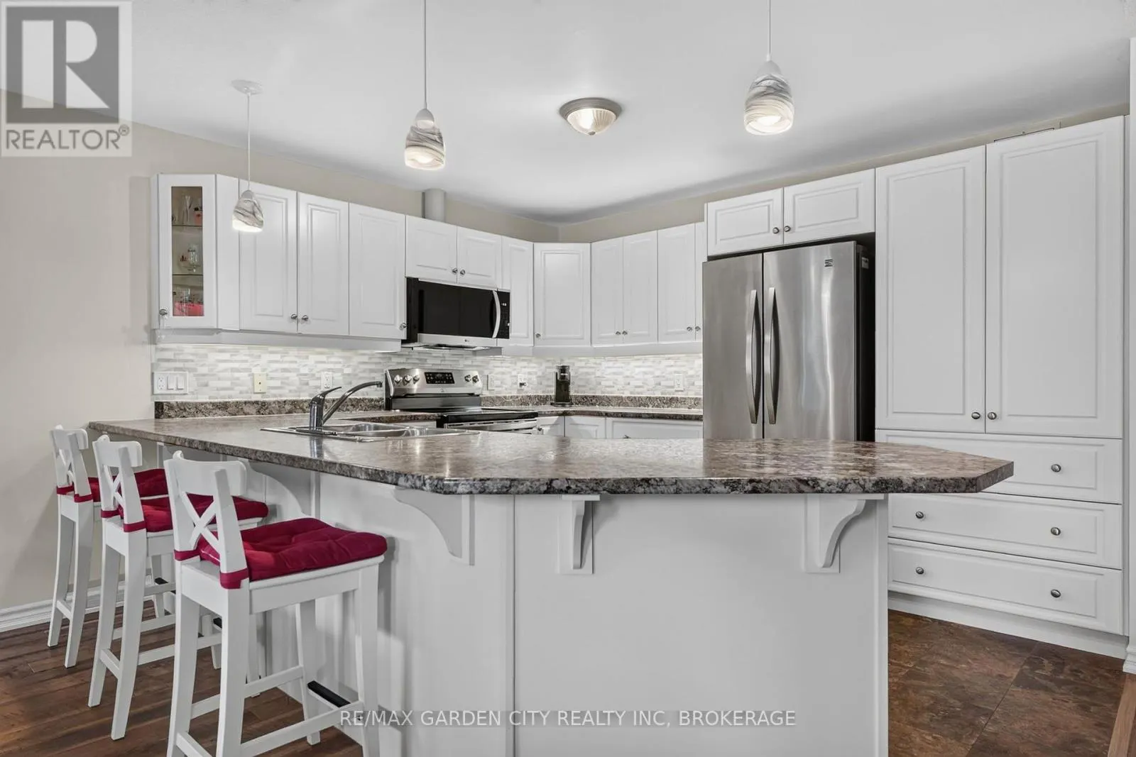 3973 SUNSET LANE