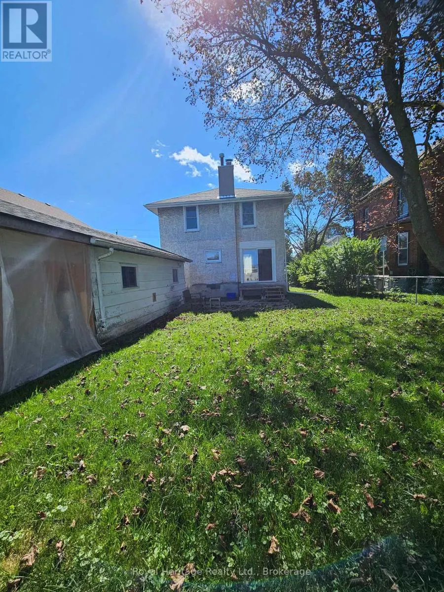 102 CATHARINE STREET