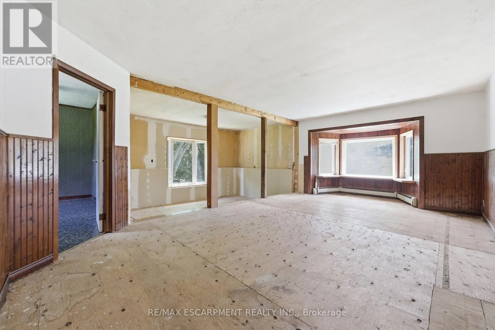 8404 CHIPPEWA ROAD