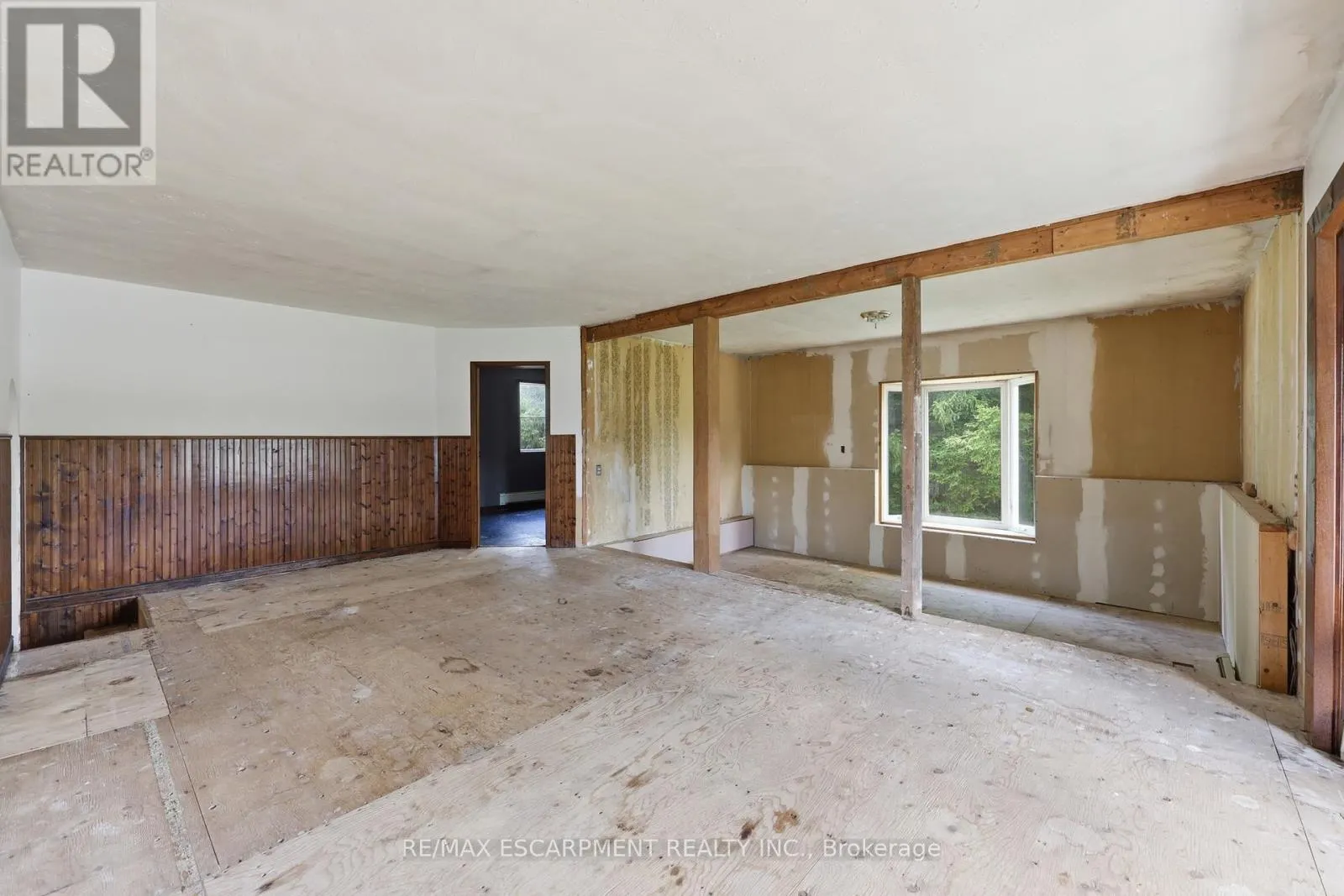 8404 CHIPPEWA ROAD
