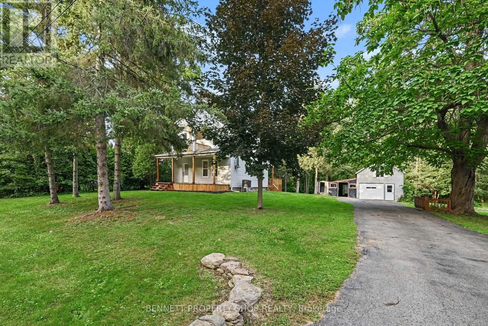 6107 3RD LINE ROAD