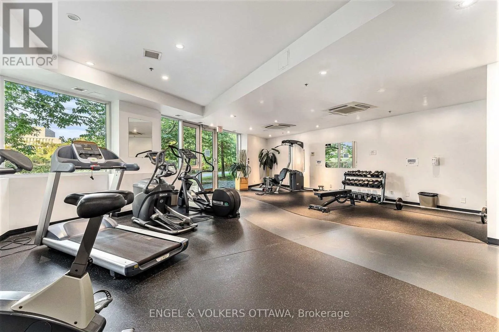 805 - 200 LETT STREET